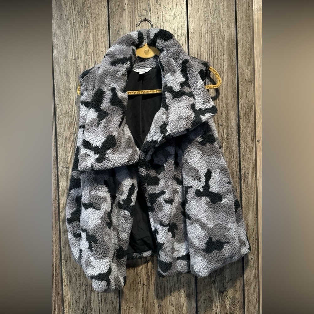 Susan Graver Printed Sherpa Asymmetrical Snap Front Vest